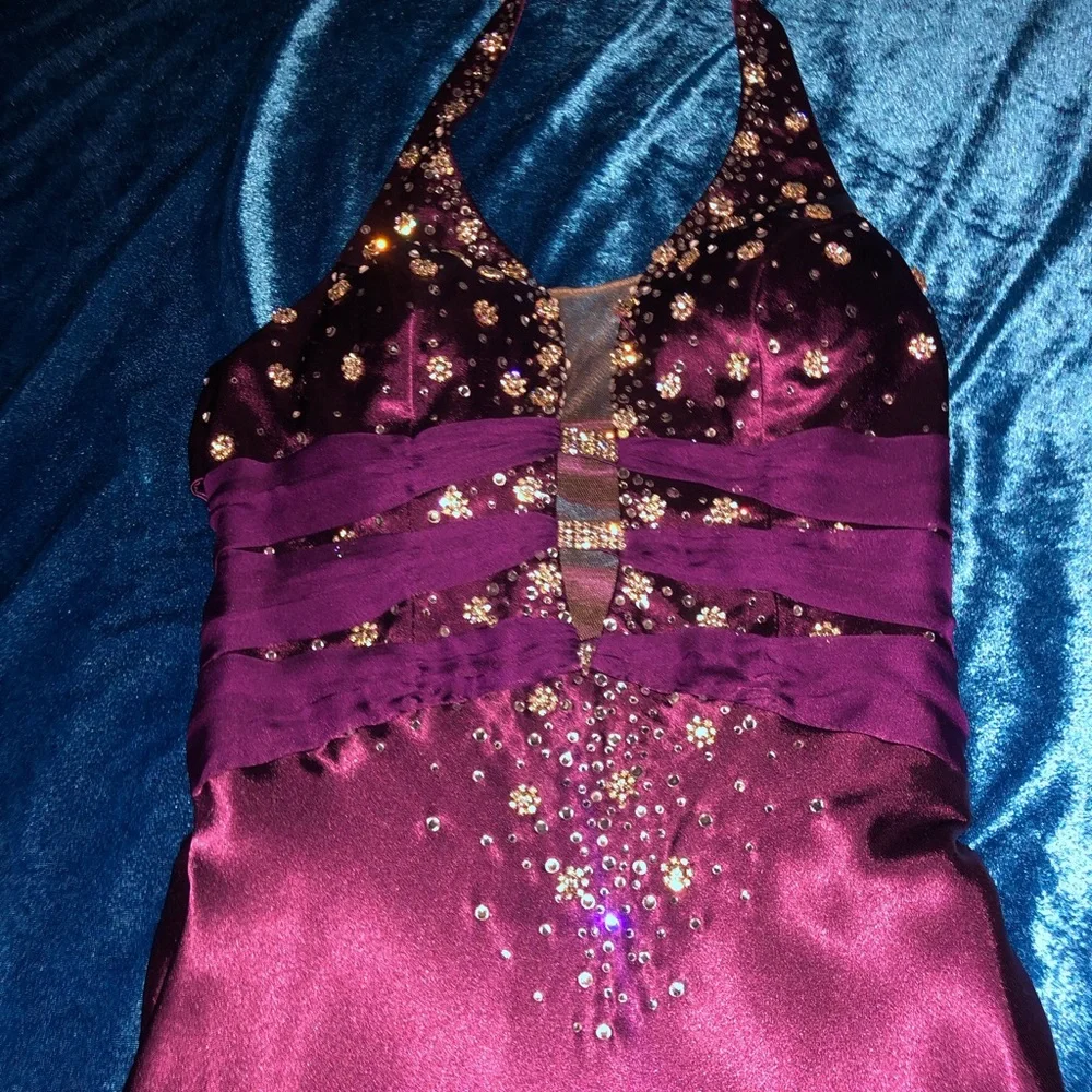 Prom Dress Sequin Gown with halter top Size 6 - Picture 2 of 10